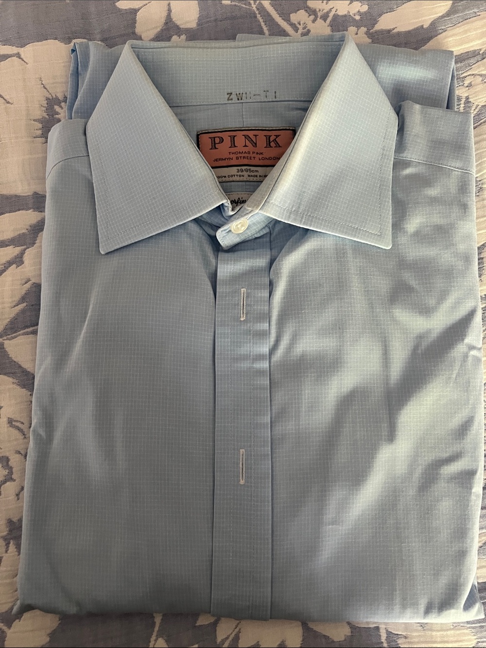 Thomas Pink Men's Pale Blue Dress Shirt